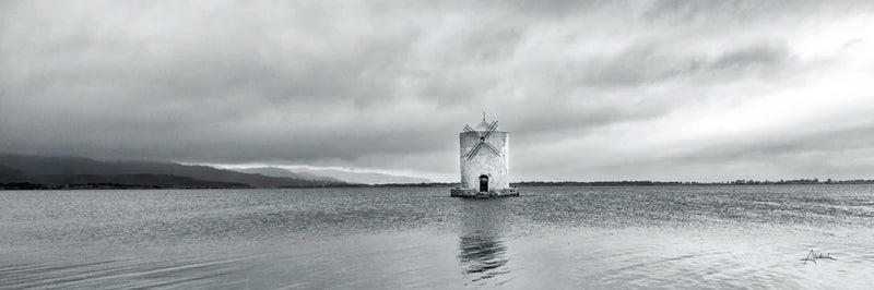 Windmill Island Light Crop by Aledanda