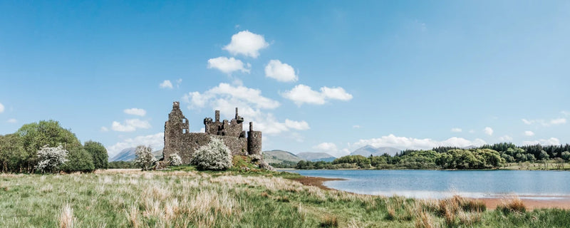 Kilchurn Castle by Laura Marshall