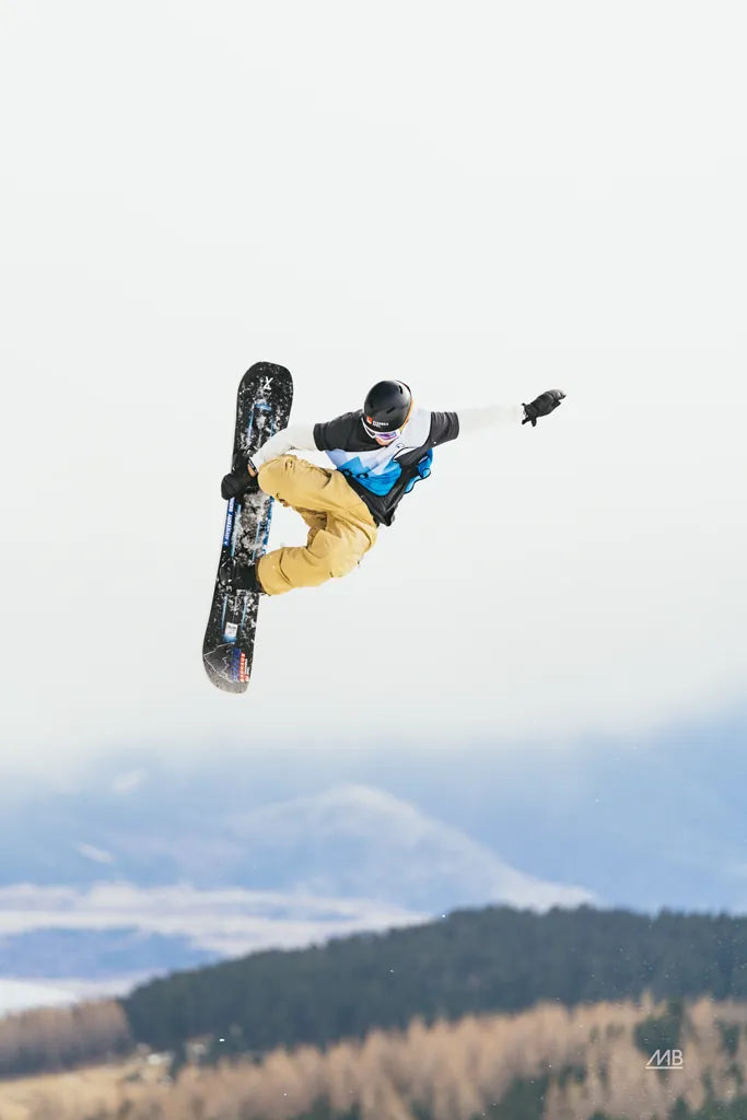 Catching Air by Max Blakesberg Studios. SKU 91387h. Archival Giclee Fine art print for wall decor.