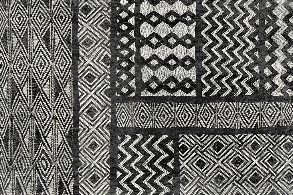 Kuba Abstract BW by Sue Schlabach. SKU 32126i. Archival Giclee Fine art print for wall decor.